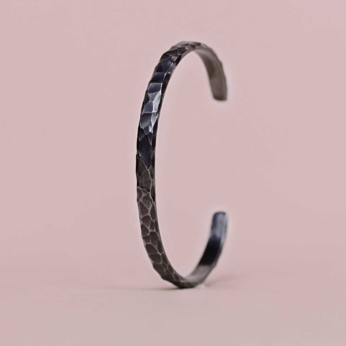 bracelet_silver_black_polish.jpg